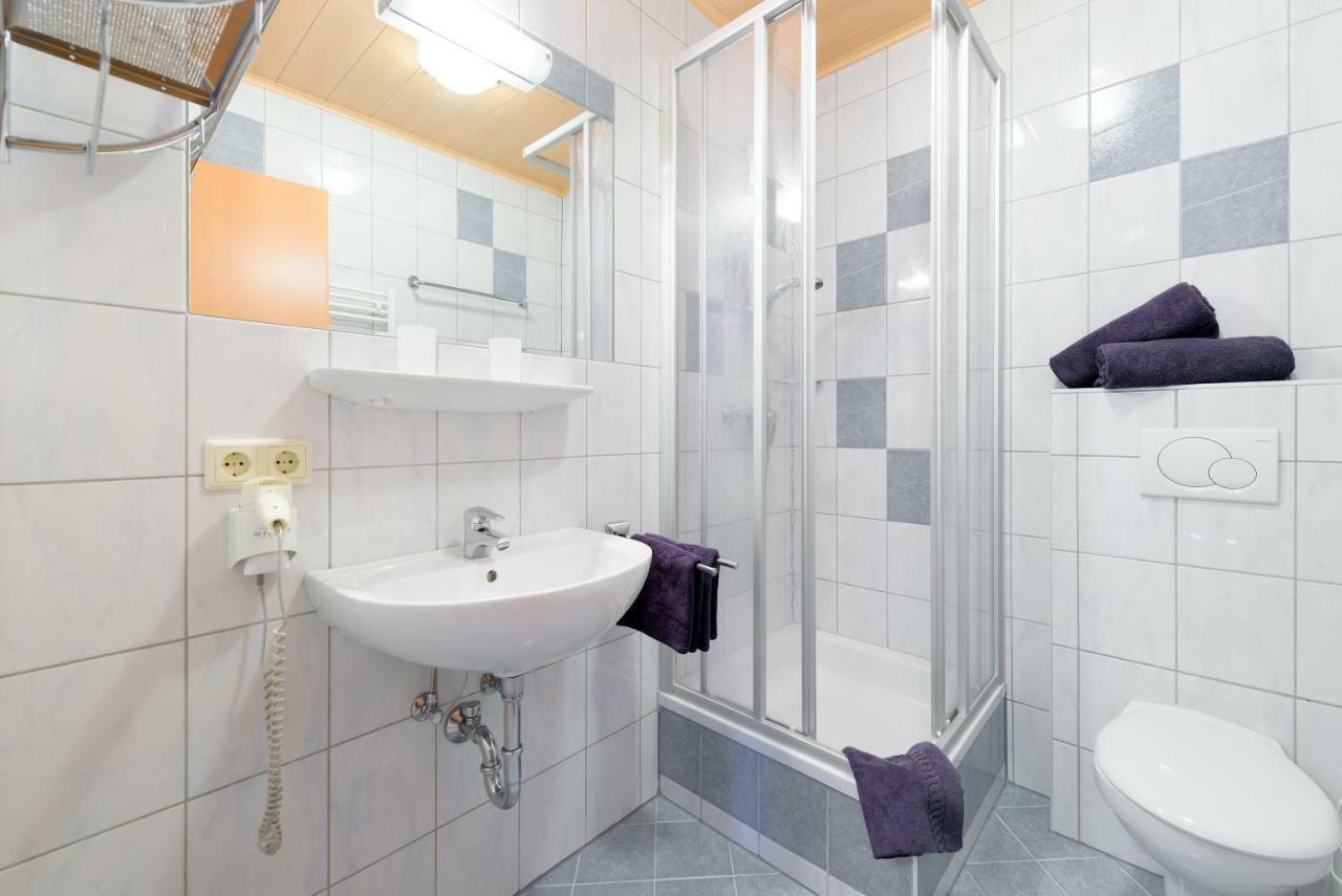 Helis Apartment